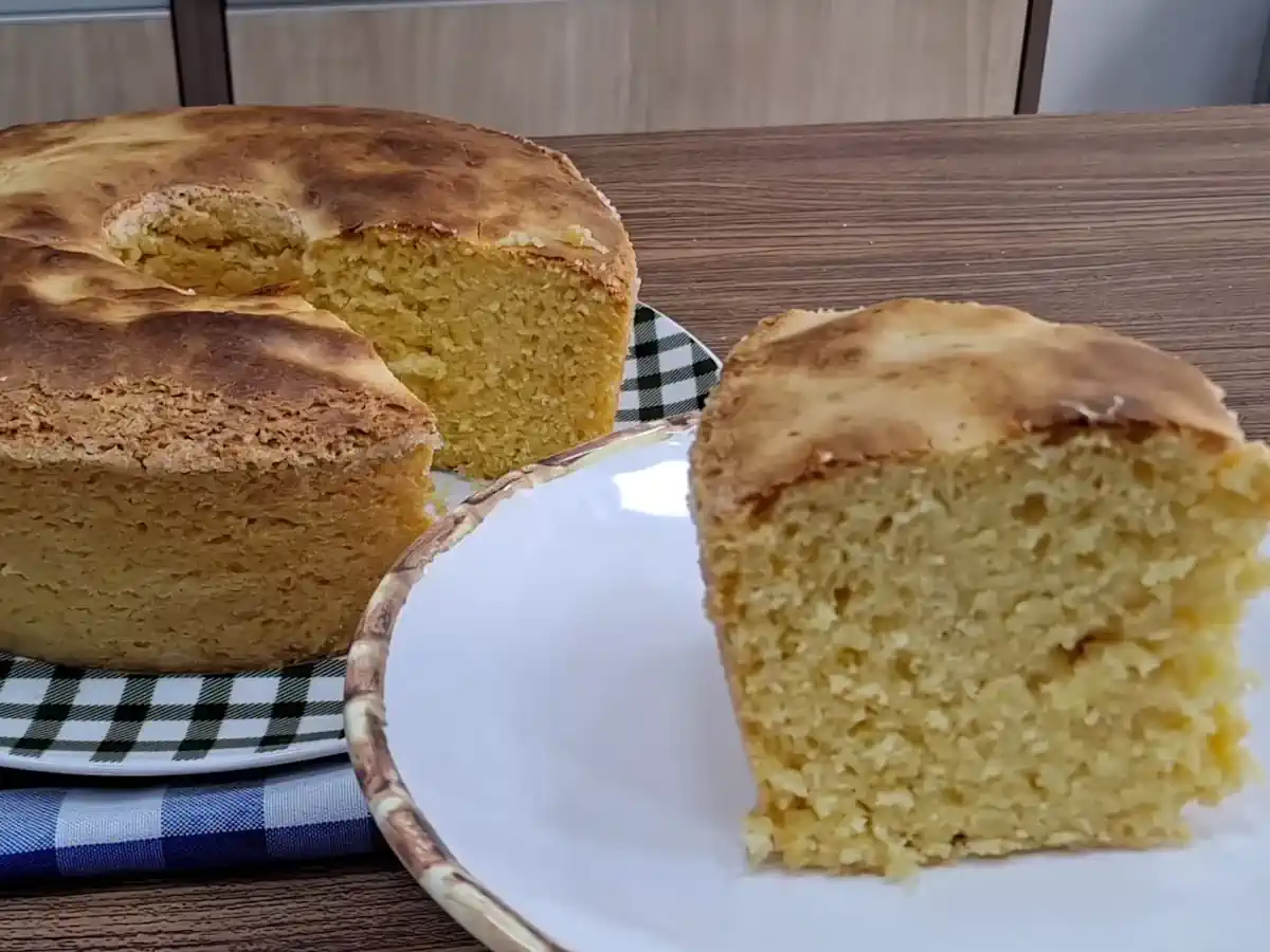 Bolo de Leite Condensado com Milho Verde